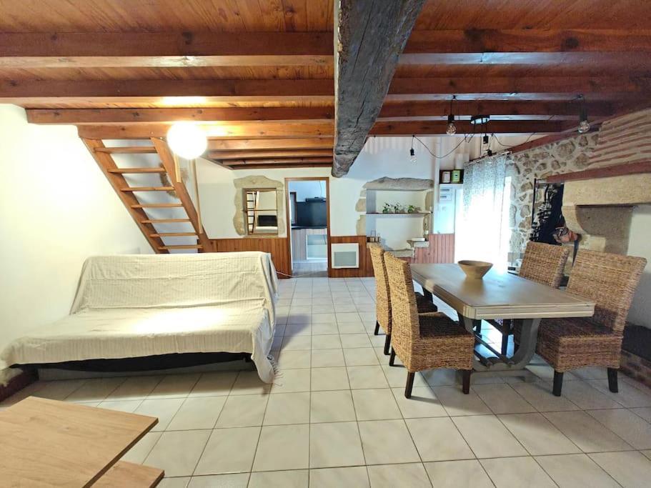 Logement Entier Style Chalet - 1 A 5 Pers - Langon  Exterior foto